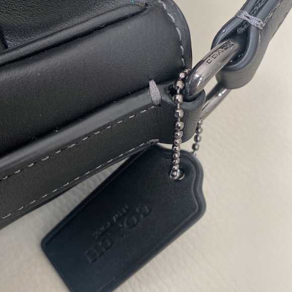 Coach Messenger bag In Signature Canvas with Sailboat accents - Picture 6 of 7